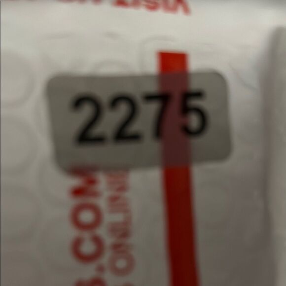 Elegant Floral Teacup and Saucer Set - Picture 5 of 5